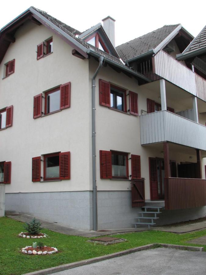 Apartma Neva بوينج المظهر الخارجي الصورة